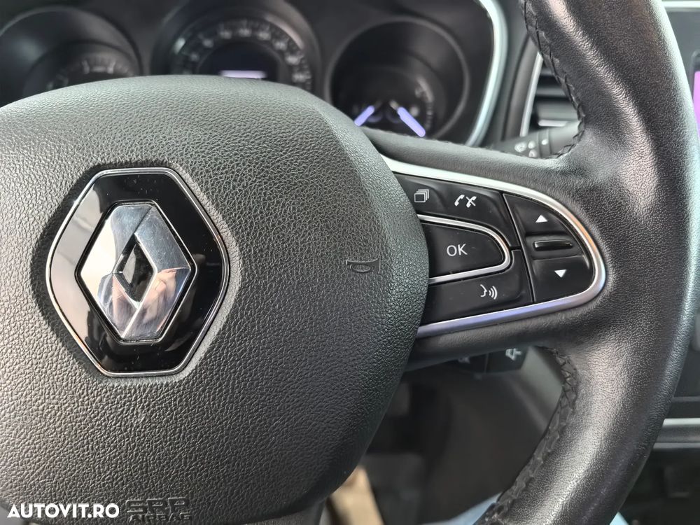 Renault Megane ENERGY TCe Life - 15