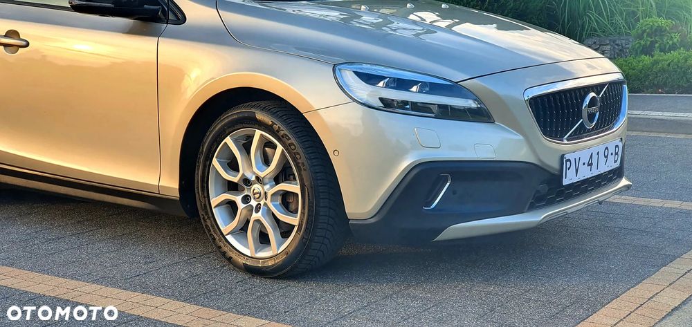 Volvo V40 T3 Geartronic Summum - 16