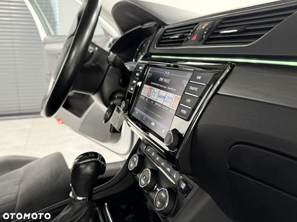 Skoda Superb 2.0 TDI DSG Sportline - 26