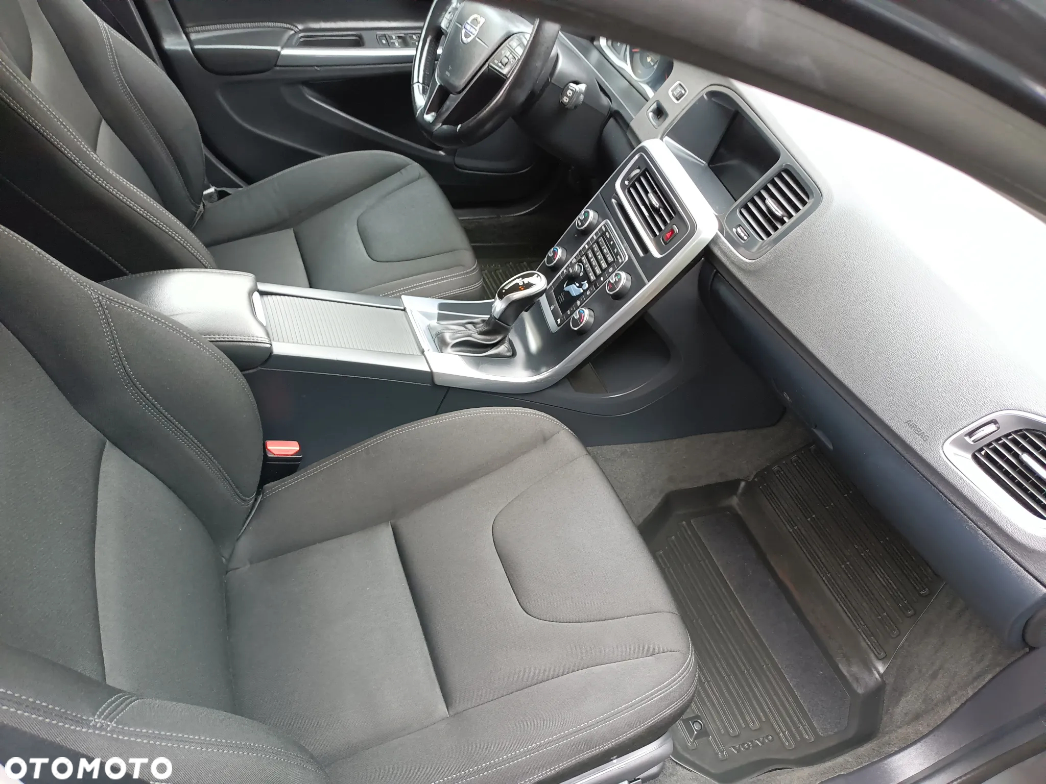 Volvo V60 - 10