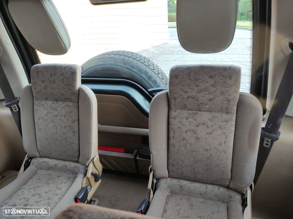 Land Rover Discovery 2.5 TD5 - 10