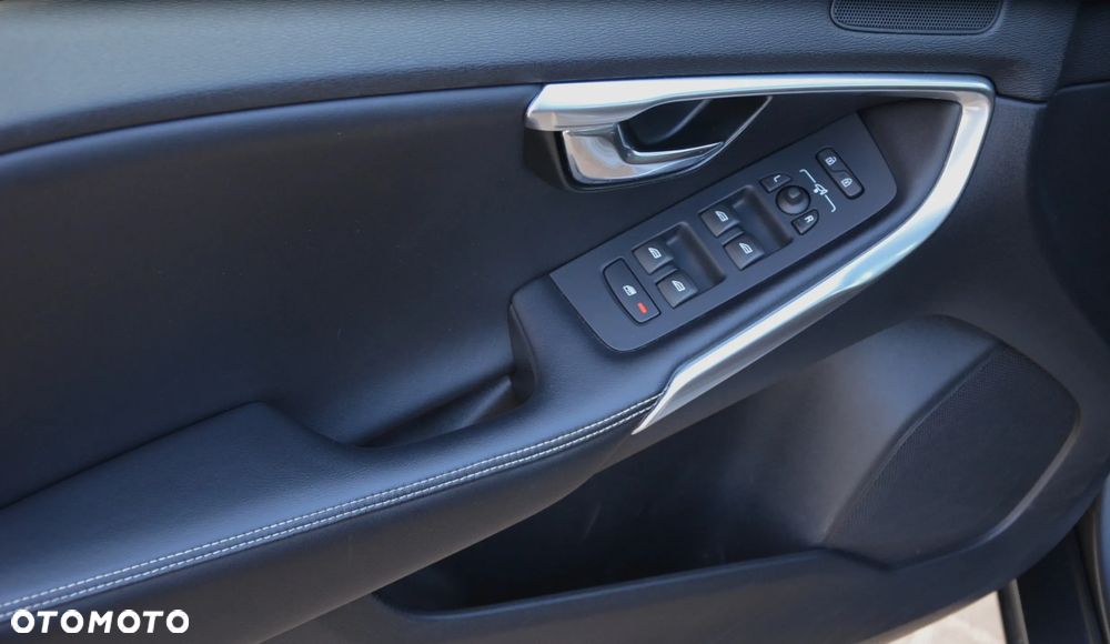 Volvo V40 D2 RDesign - 13