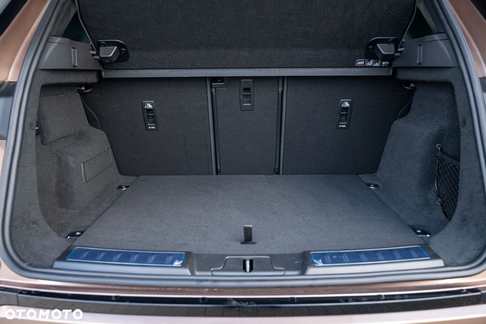 Land Rover Range Rover Evoque 2.0 D200 mHEV R-Dynamic SE - 25