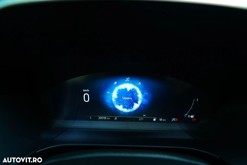 Ford Kuga - 18