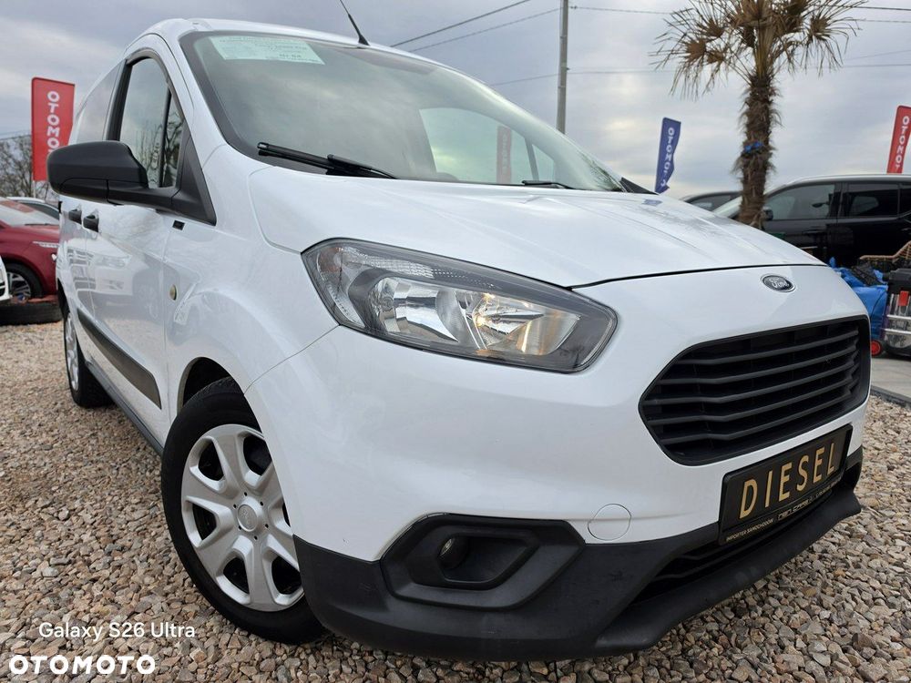 Ford Transit Courier - 2
