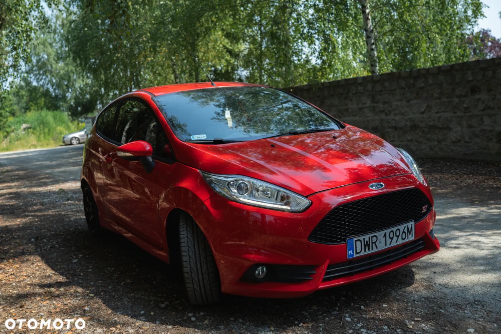 Ford Fiesta 1.6 EcoBoost ST - 5