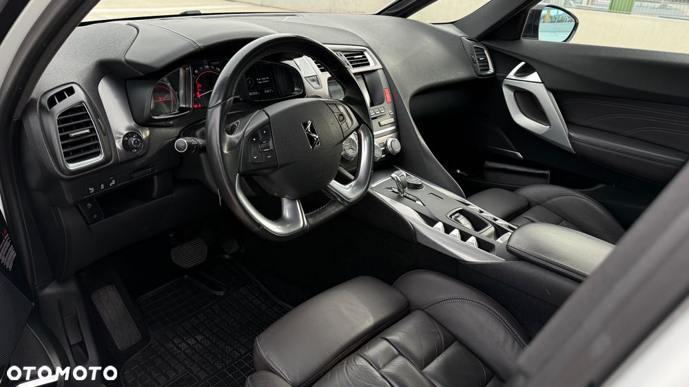 Citroën DS5 Hybrid4 EGS6 SportChic - 16