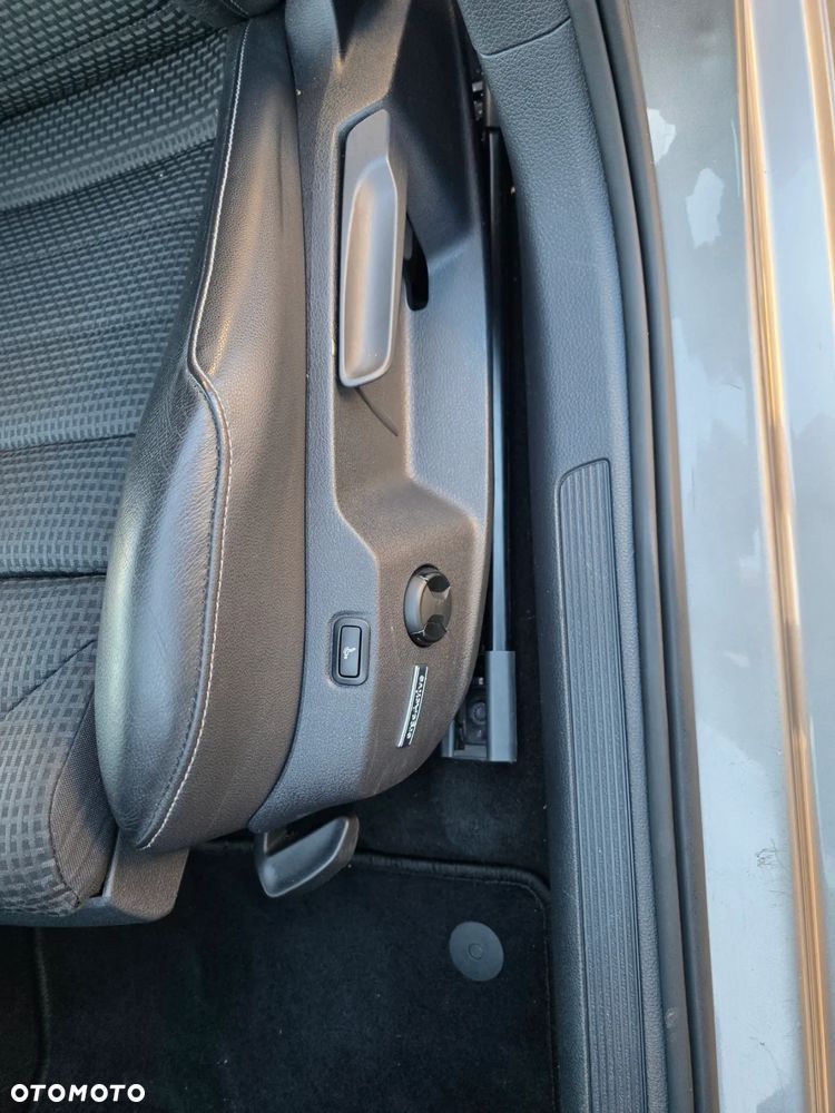 Volkswagen Golf VII 1.4 TSI BMT Highline DSG - 20