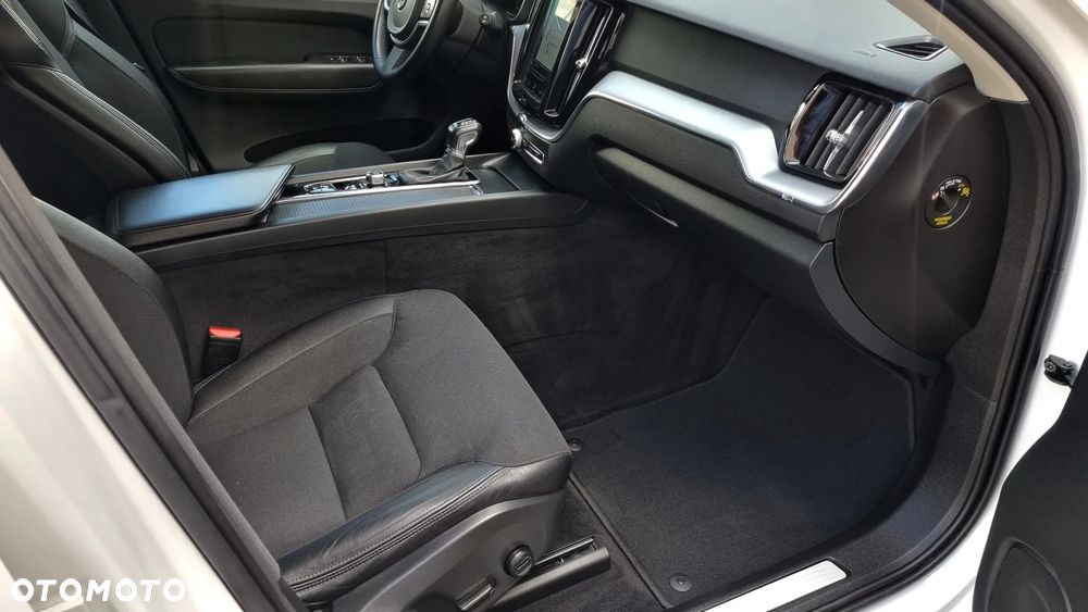 Volvo XC 60 D4 Geartronic Momentum Pro - 15