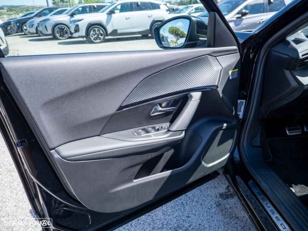 Peugeot e-2008 54 kWh GT - 21