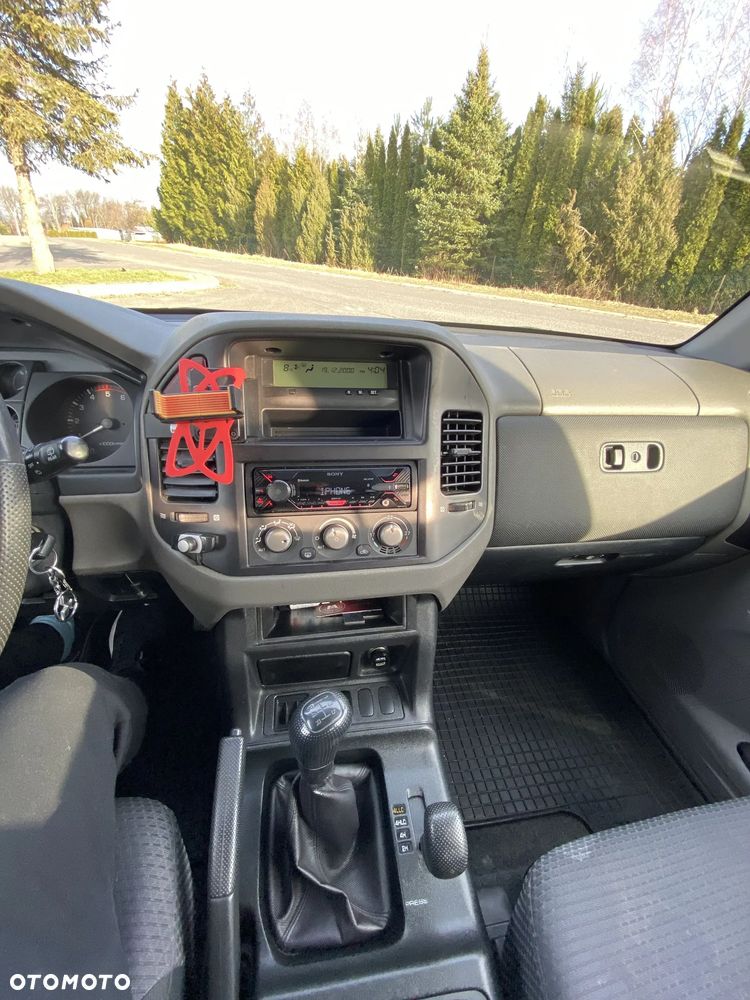 Mitsubishi Pajero 3.2 DI-D Classic - 9