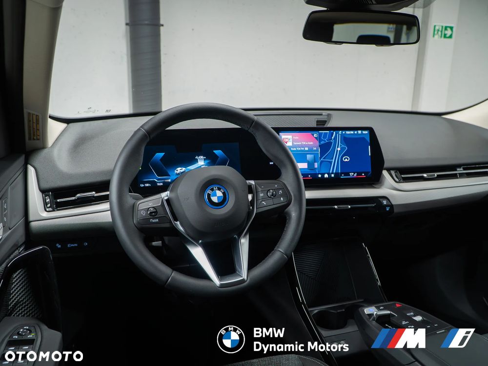 BMW iX2 eDrive20 - 16