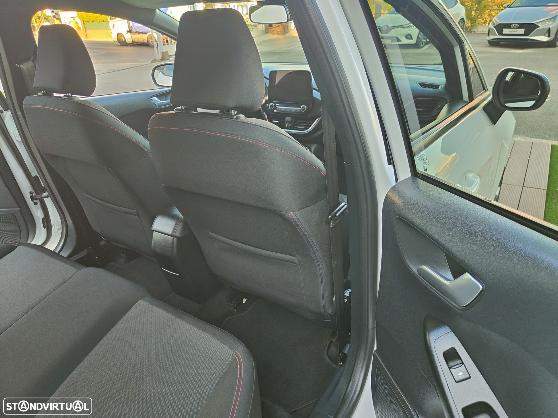 Ford Fiesta 1.0 EcoBoost ST-Line - 30