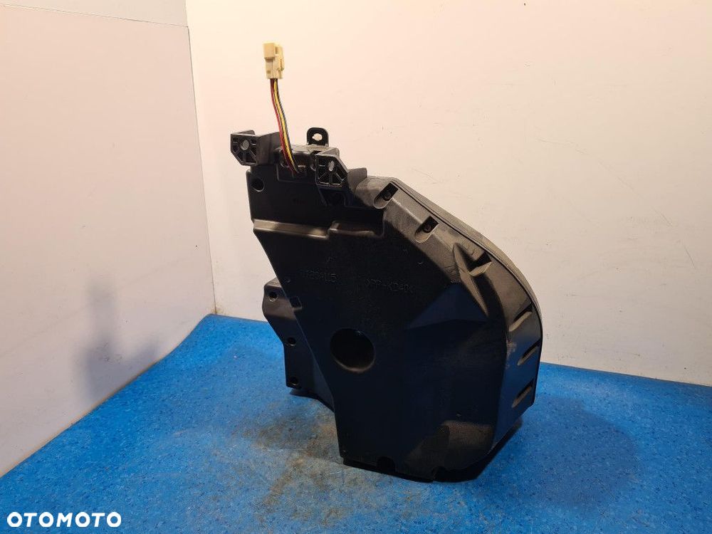 MITSUBISHI LANCER VIII X HB SUBWOOFER - 2
