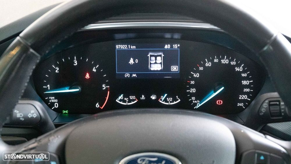 Ford Focus SW 1.5 TDCi EcoBlue Active - 6