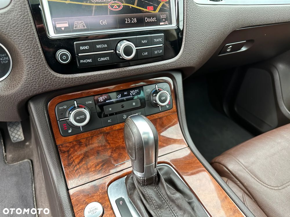 Volkswagen Touareg - 14