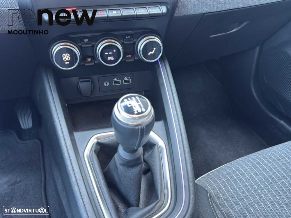 Renault Clio 1.0 TCe Techno Bi-Fuel - 12