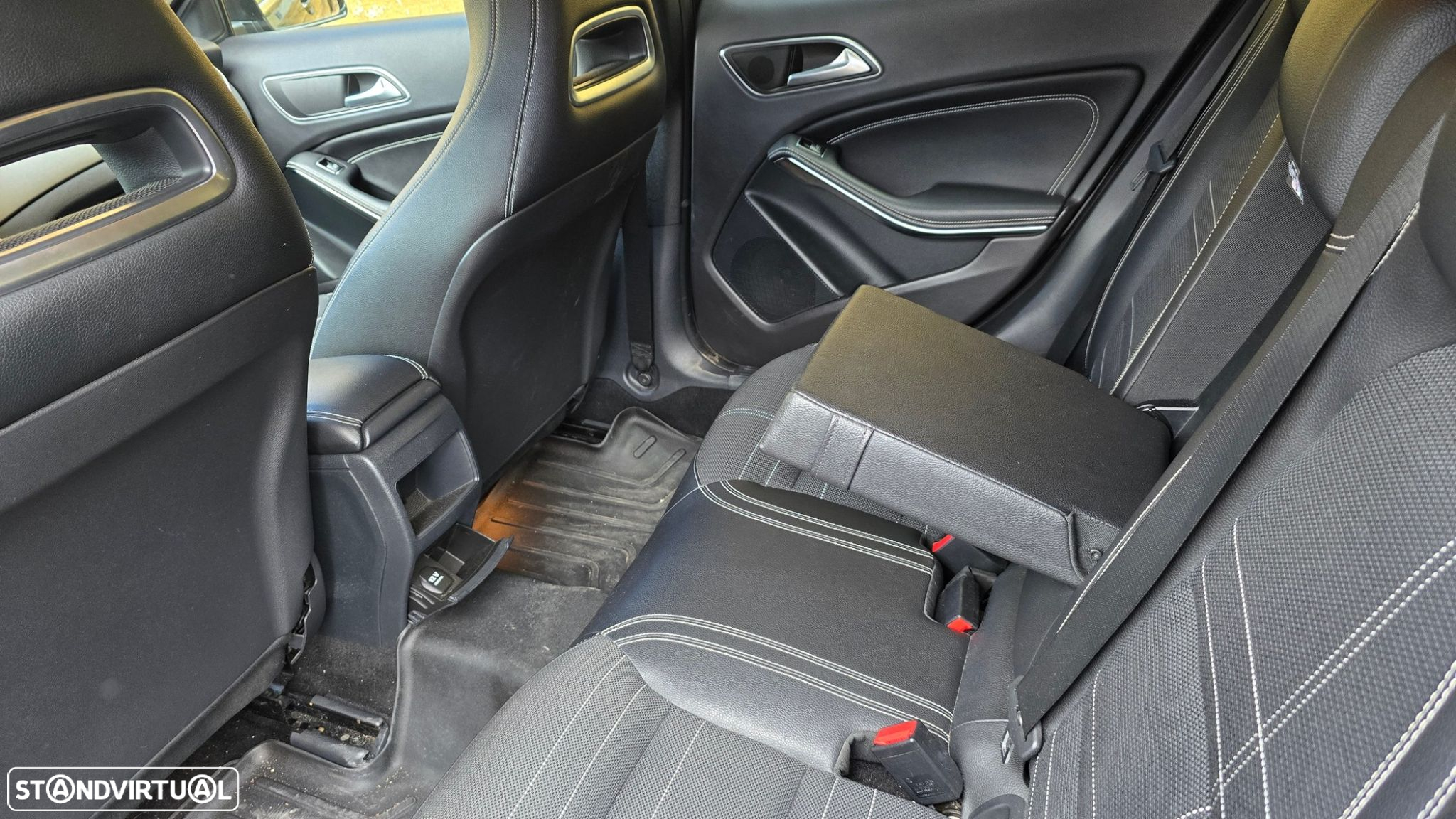 Mercedes-Benz GLA 200 CDi - 35