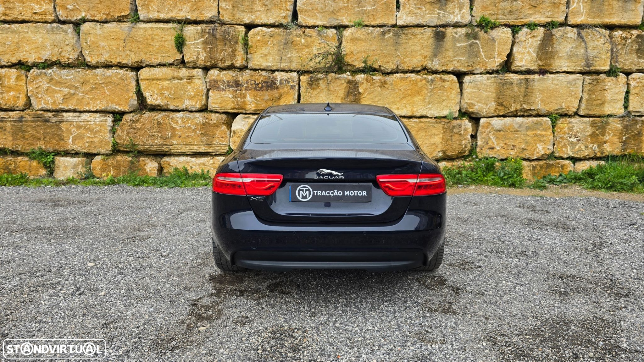 Jaguar XE 2.0 D Prestige - 6