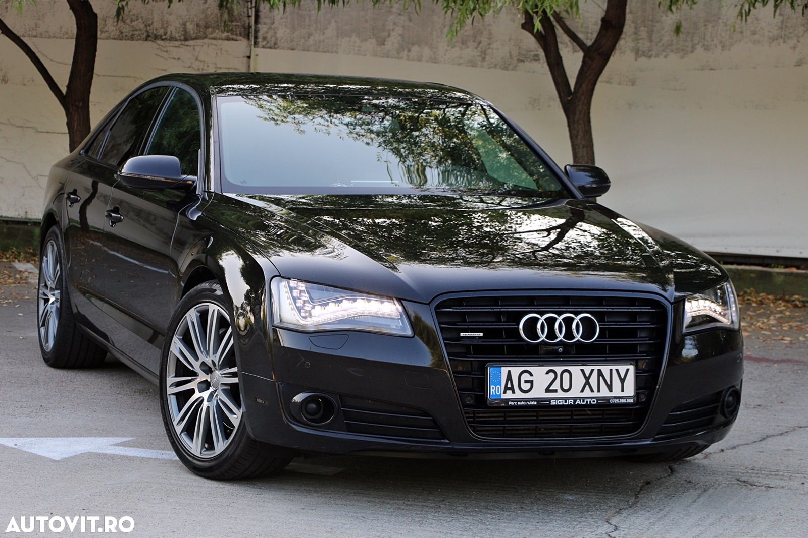Audi A8 3.0 TDI DPF clean diesel quattro tiptronic - 1