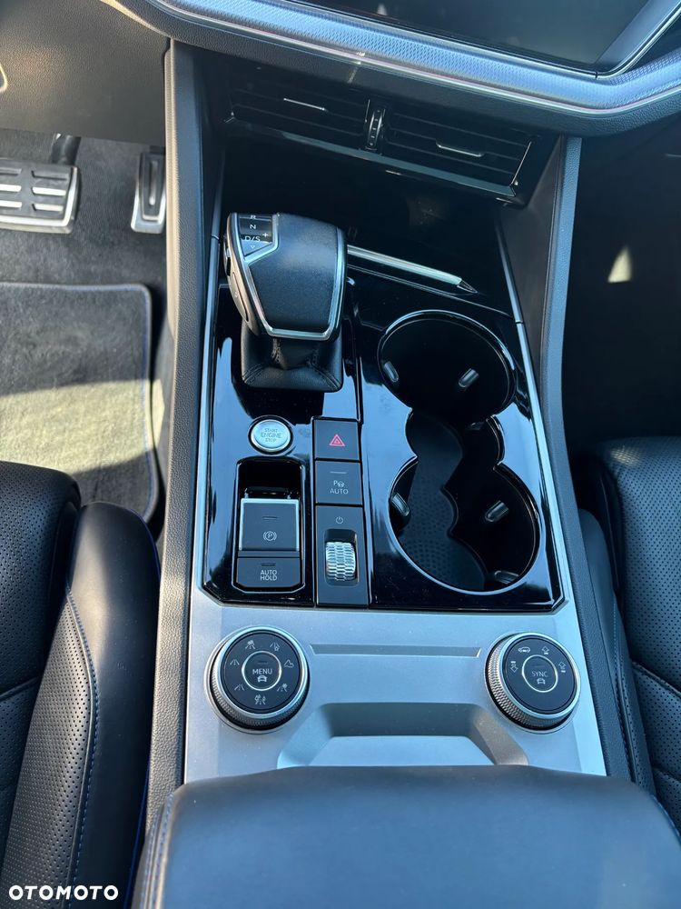 Volkswagen Touareg 3.0 V6 TFSI Plug-In Hybrid 4Mot R - 25