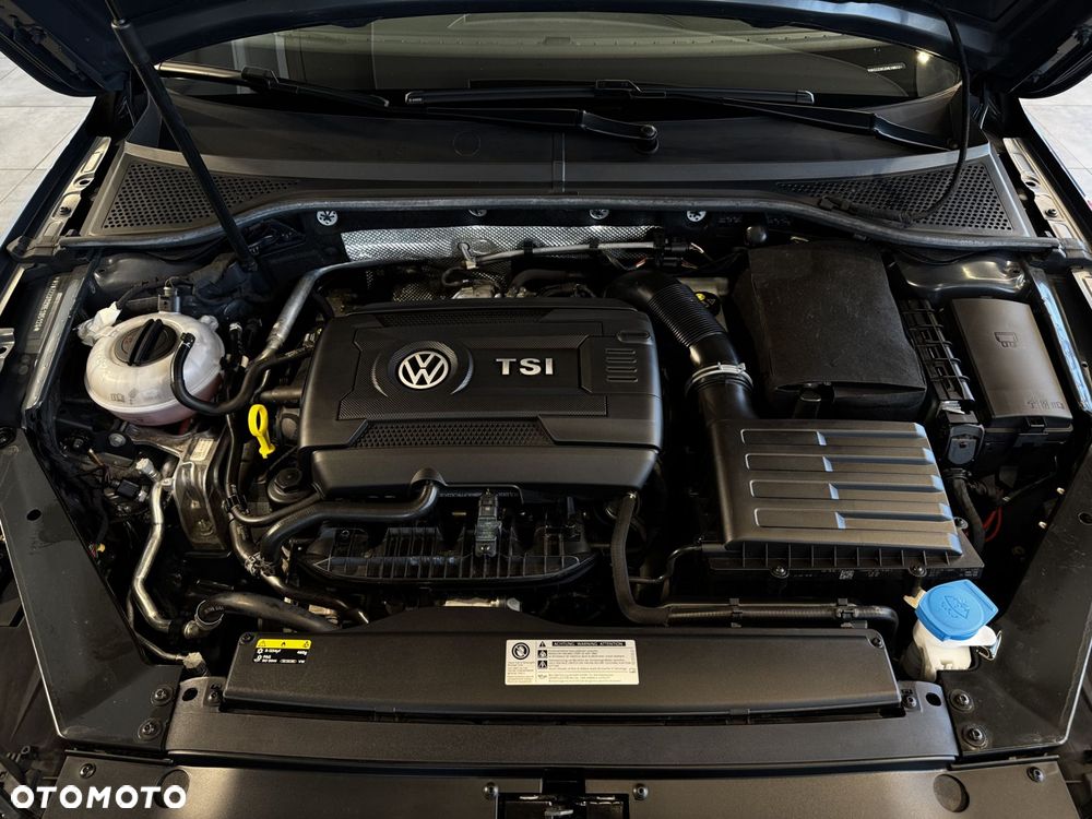 Volkswagen Passat - 31