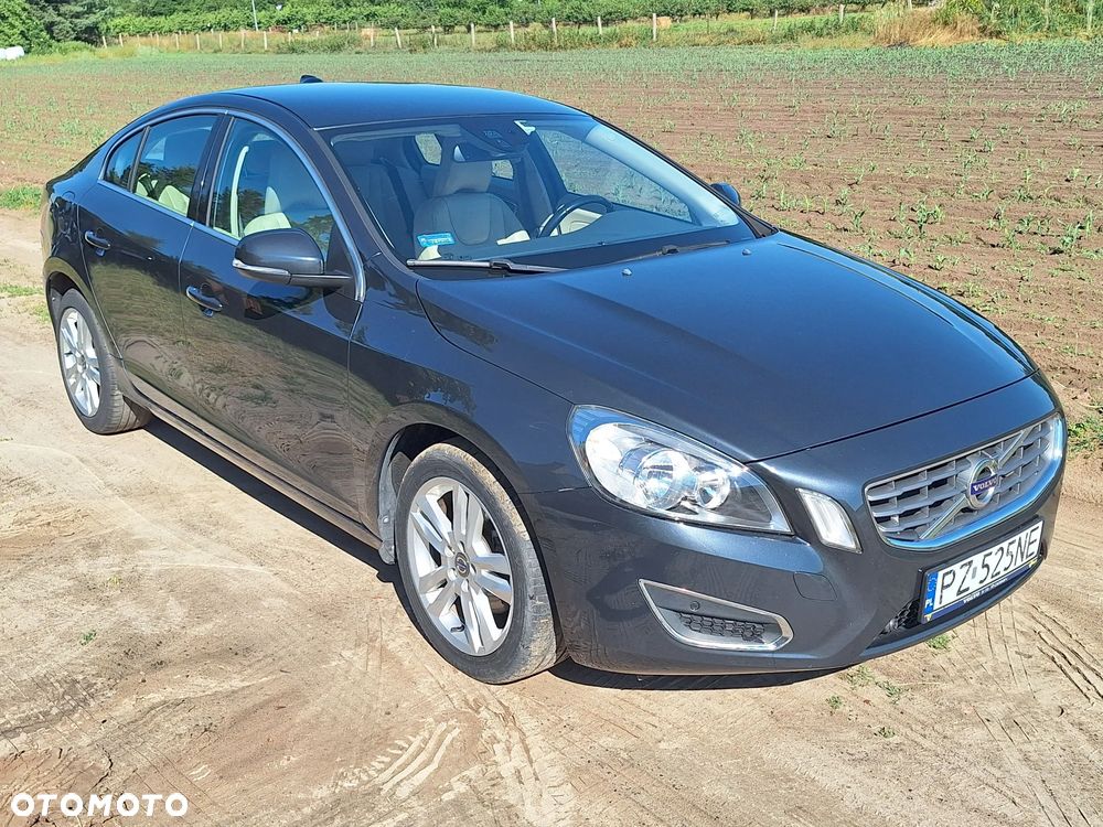 Volvo S60 D3 Geartronic Momentum - 1