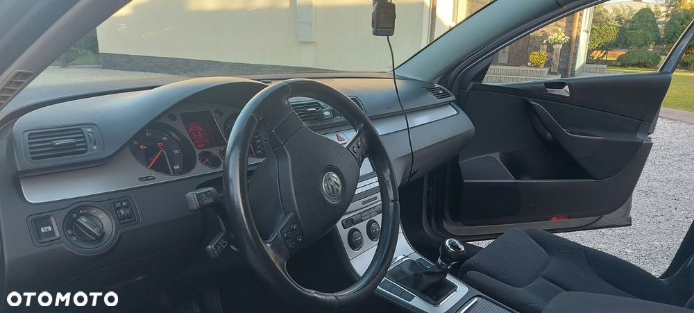 Volkswagen Passat - 5