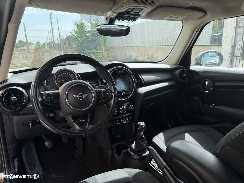 MINI 5 Portas One D - 17