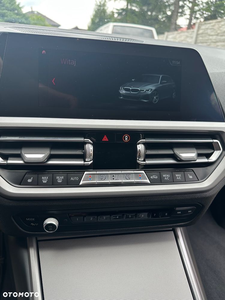 BMW Seria 3 320d xDrive Sport Line Shadow - 13