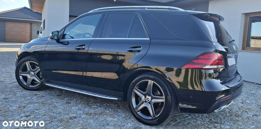 Mercedes-Benz GLE 350 d 4-Matic - 6