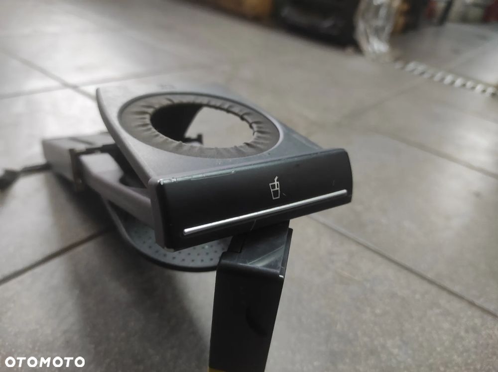 AUDI A3 8P 1 DIN CUP HOLDER UCHWYT NA KUBKI PODŚWIETLANE PAKIET ŚWAITŁO 8P0862534C WYSYŁKA !!!!! - 2
