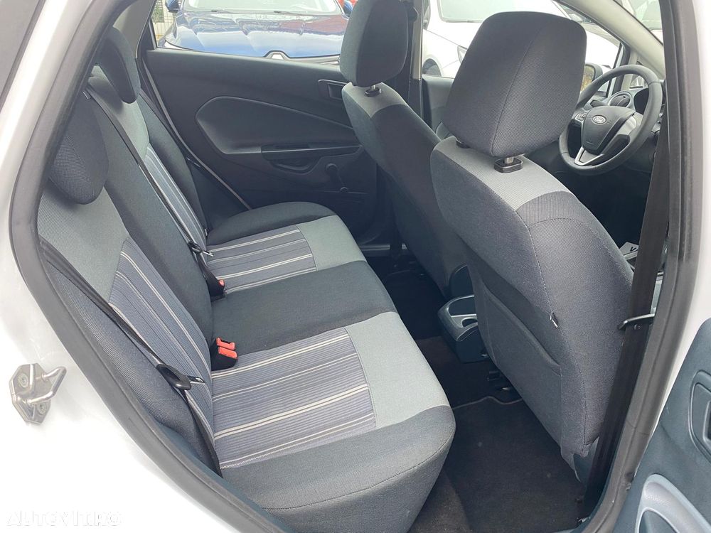Ford Fiesta 1.25i Ambiente - 14