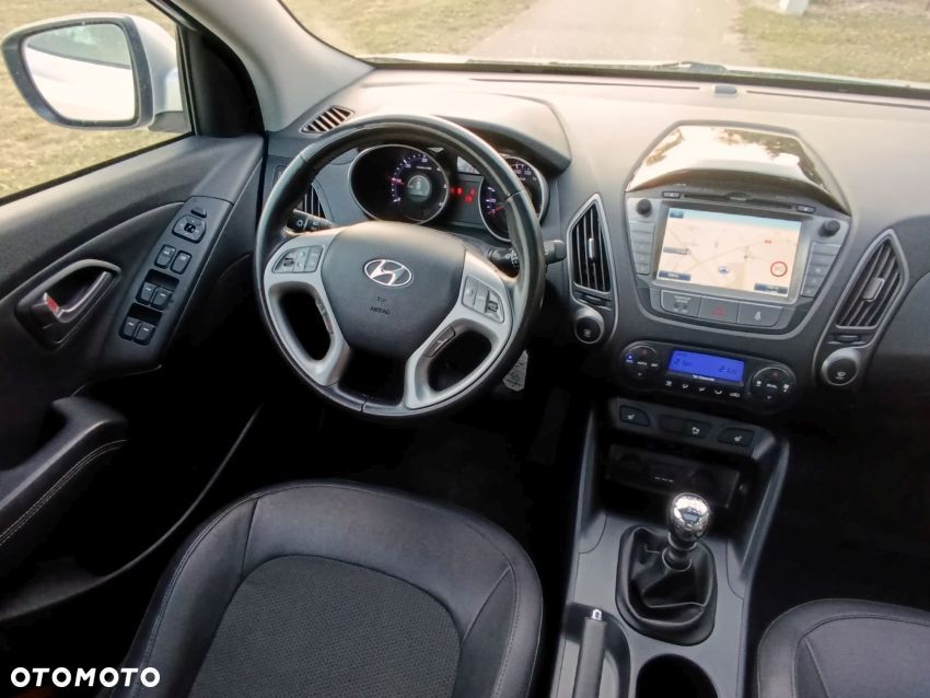 Hyundai ix35 1.7 CRDi 2WD Fifa World Cup Edition - 8