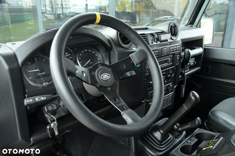Land Rover Defender 110 2.4 TD4 E - 17