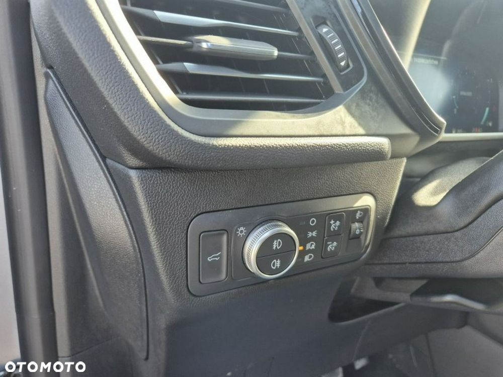 Ford Kuga - 16