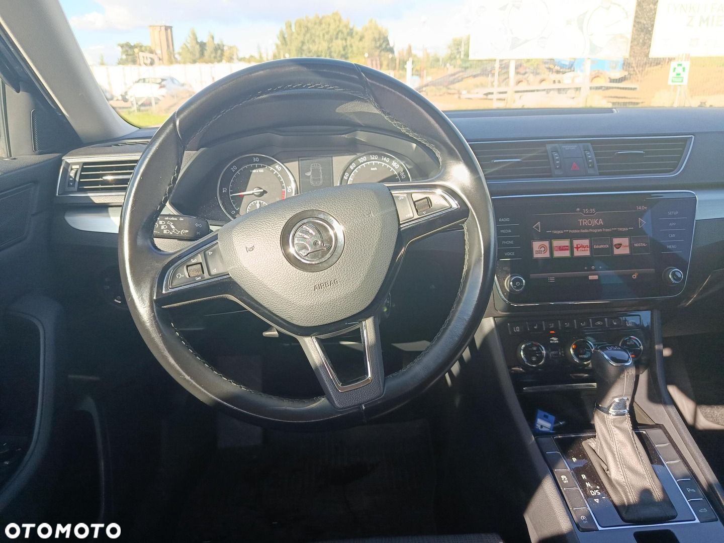 Skoda Superb 2.0 TDI Ambition DSG - 11