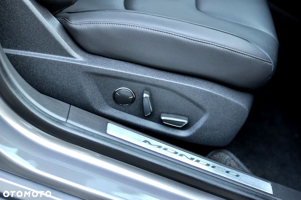 Ford Mondeo 2.0 TDCi Titanium - 23