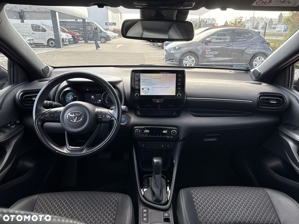 Toyota Yaris Hybrid 1.5 Selection Style - 11