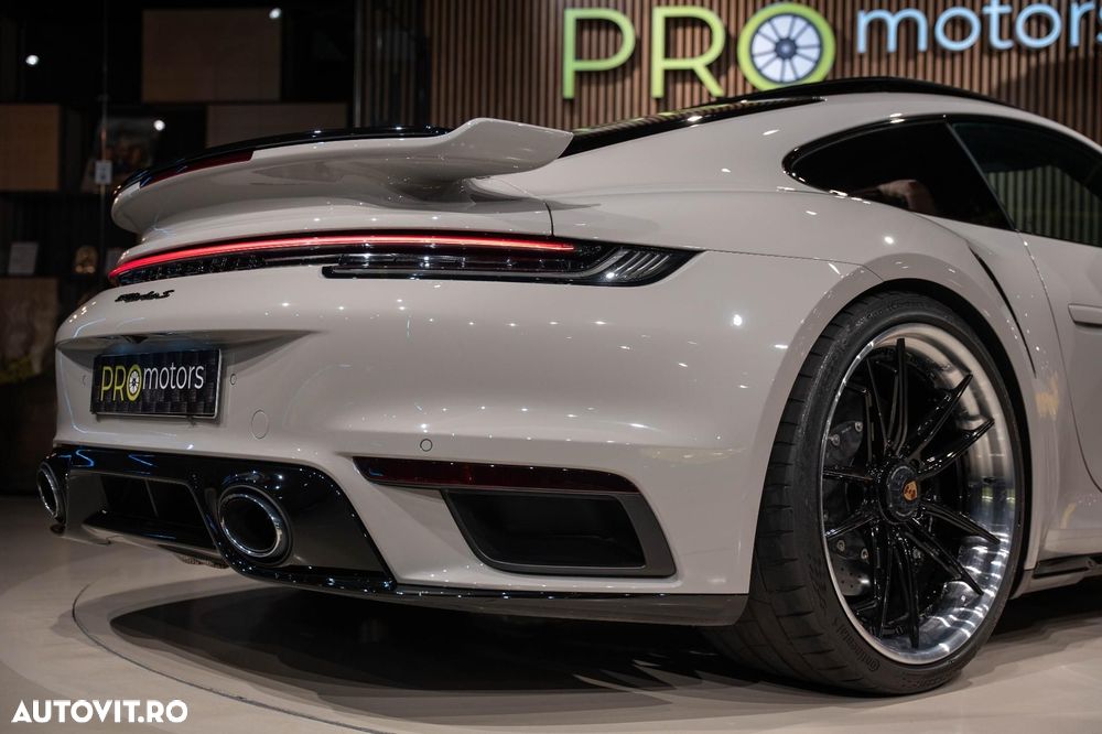 Porsche 911-TURBO-S - 22