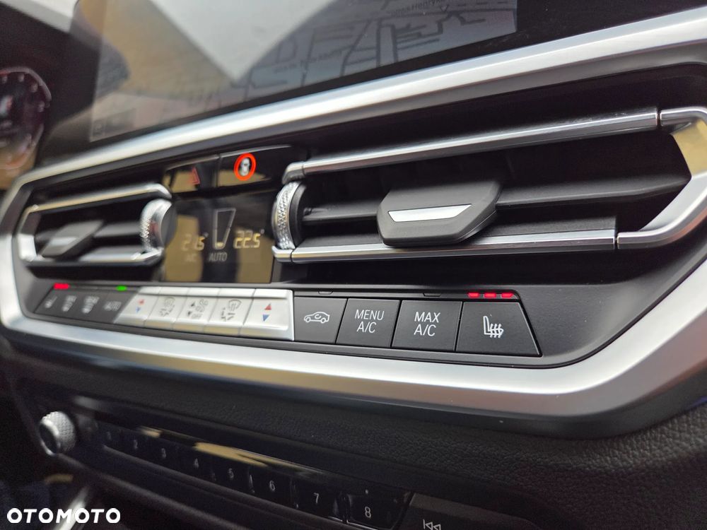 BMW Seria 3 320d Sport Line - 24