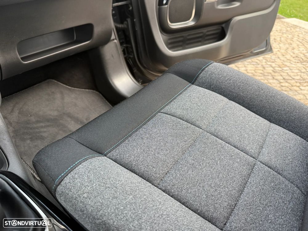 Citroën C4 Cactus 1.2 PureTech Shine - 45