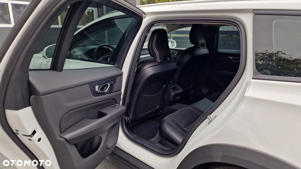 Volvo V60 Cross Country D4 AWD Geartronic - 20