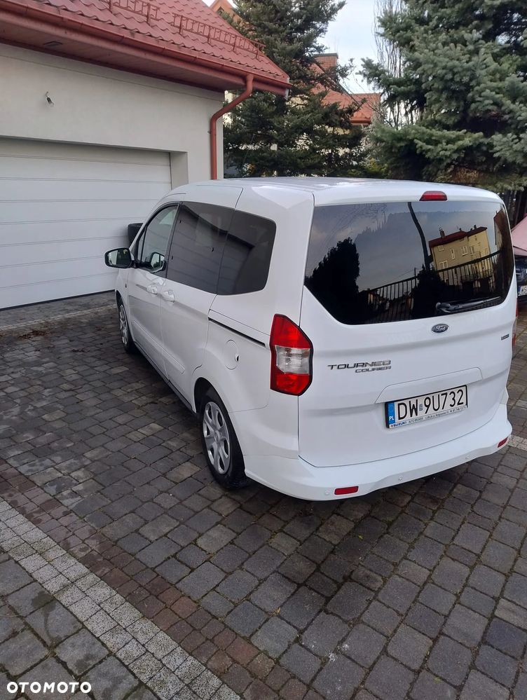 Ford Tourneo Courier 1.0 EcoBoost Trend - 6