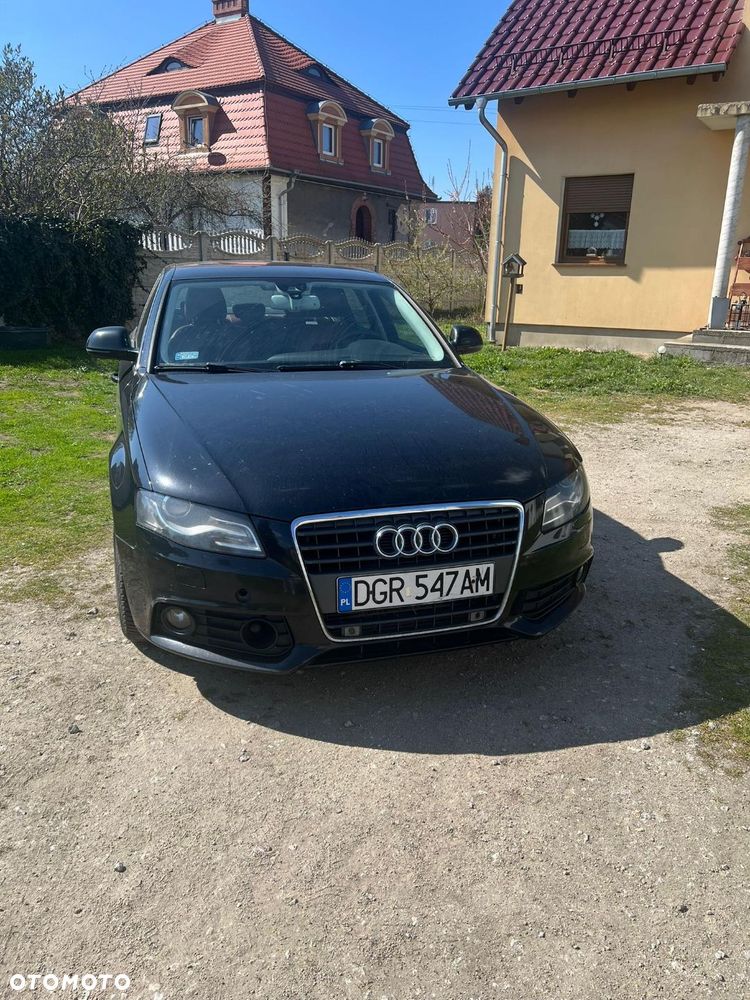 Audi A4 Limousine - 1