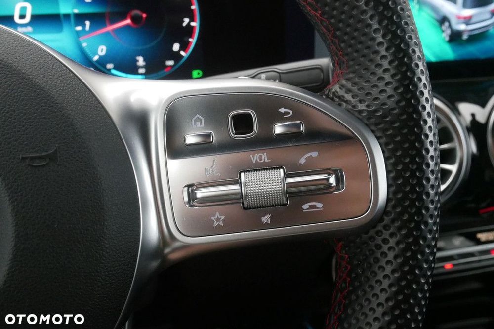 Mercedes-Benz GLB - 31