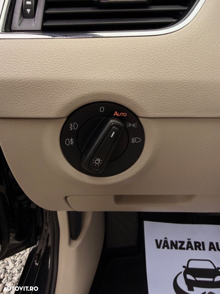 Skoda Octavia 1.6 TDI DPF DSG IMPULS EDITION - 18