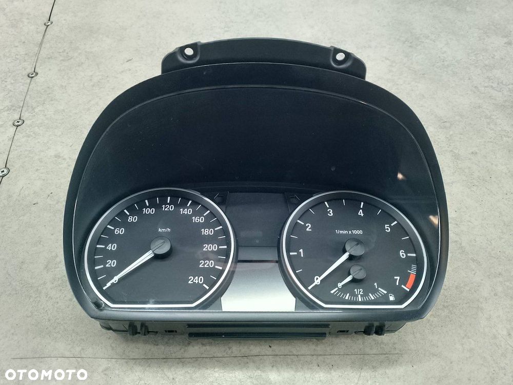 LICZNIK BMW 1 E81 FL 1024932 9187038  JOHNSON CONTROLS 2.0 16V 116i - 2