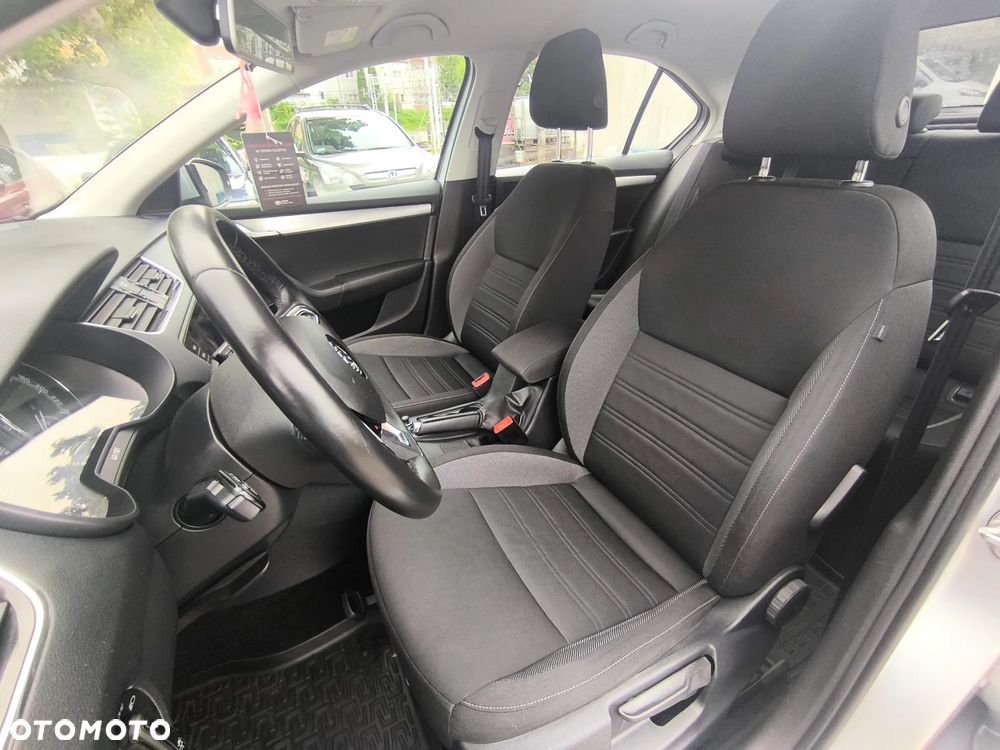Skoda Octavia 1.6 TDI Ambition DSG - 11