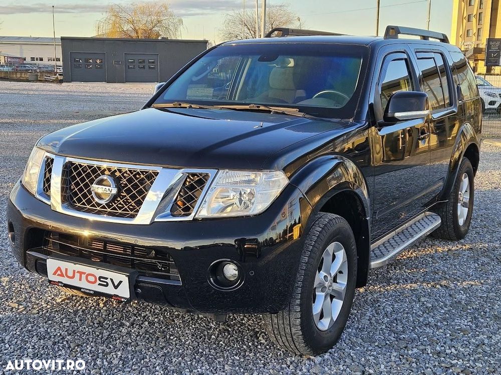 Nissan Pathfinder - 2
